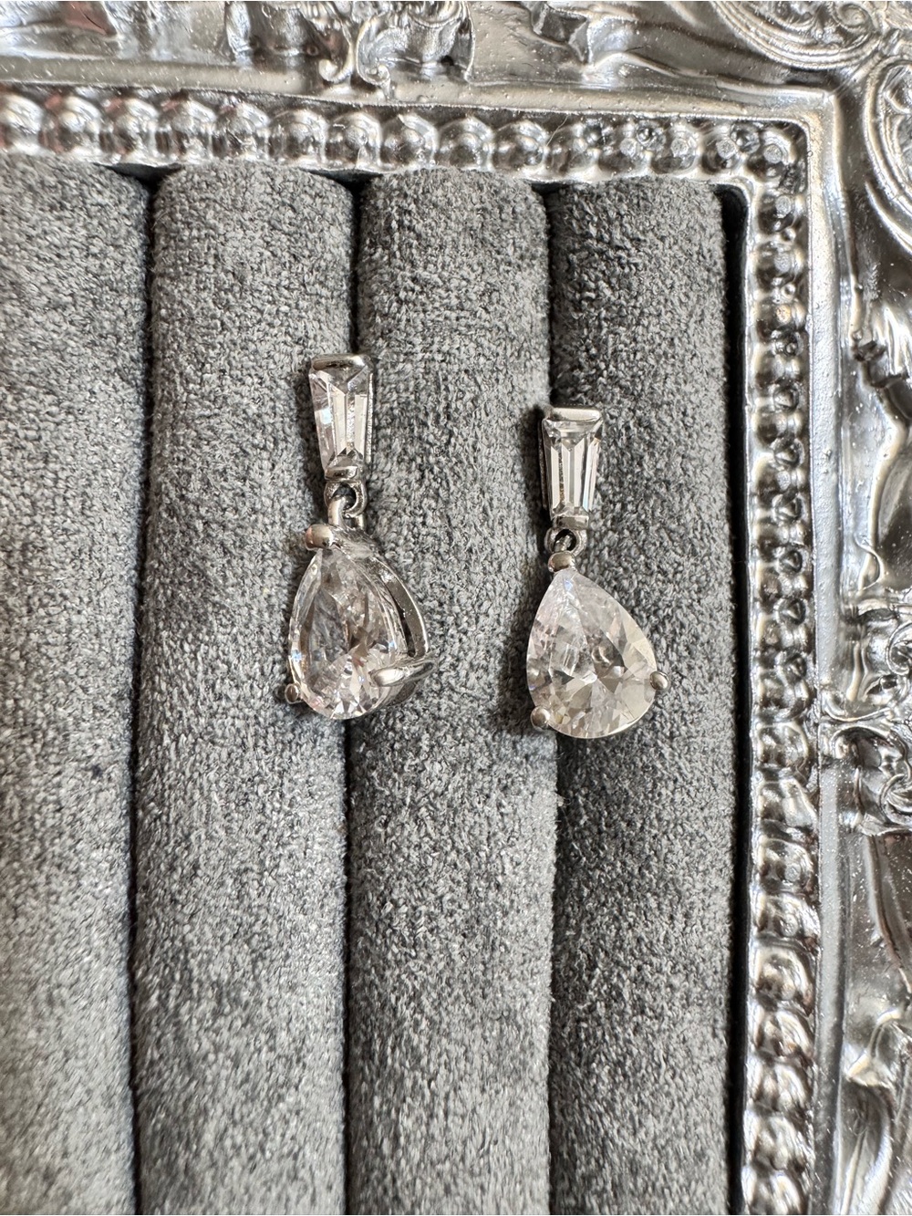 Mji Italy 925 Sliver Classic Teardrop Crystal Drop Earrings